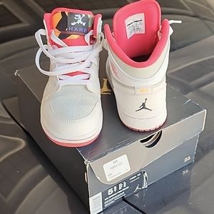 Jordan 1 MID WB BG, SIZE 5.5Y